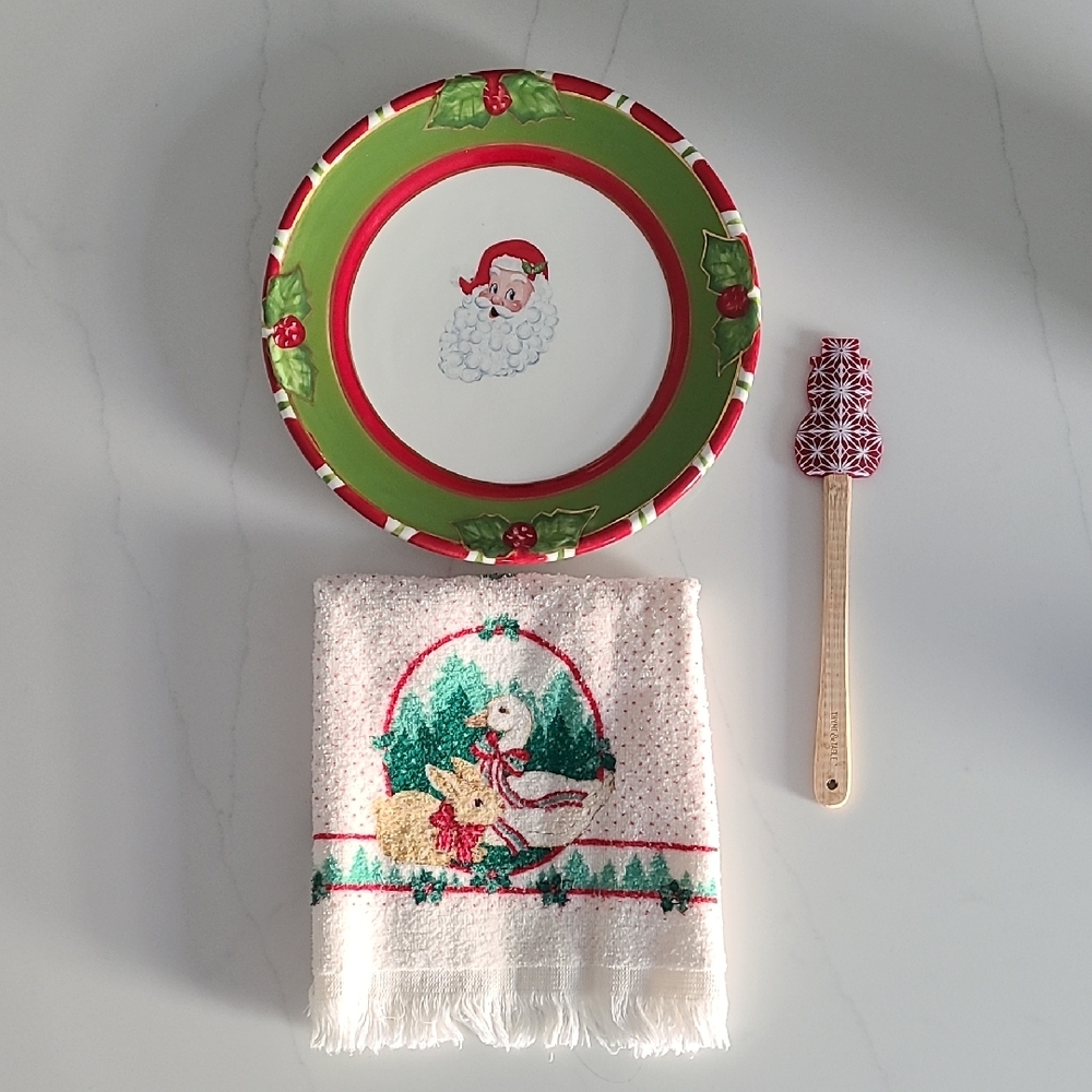 Festive Holiday Plate and Towel Set